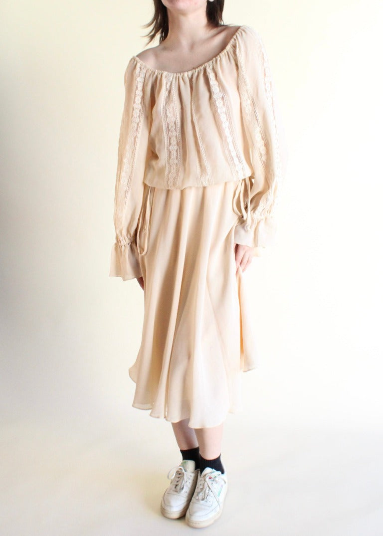 Vintage Peasant Dress D0421