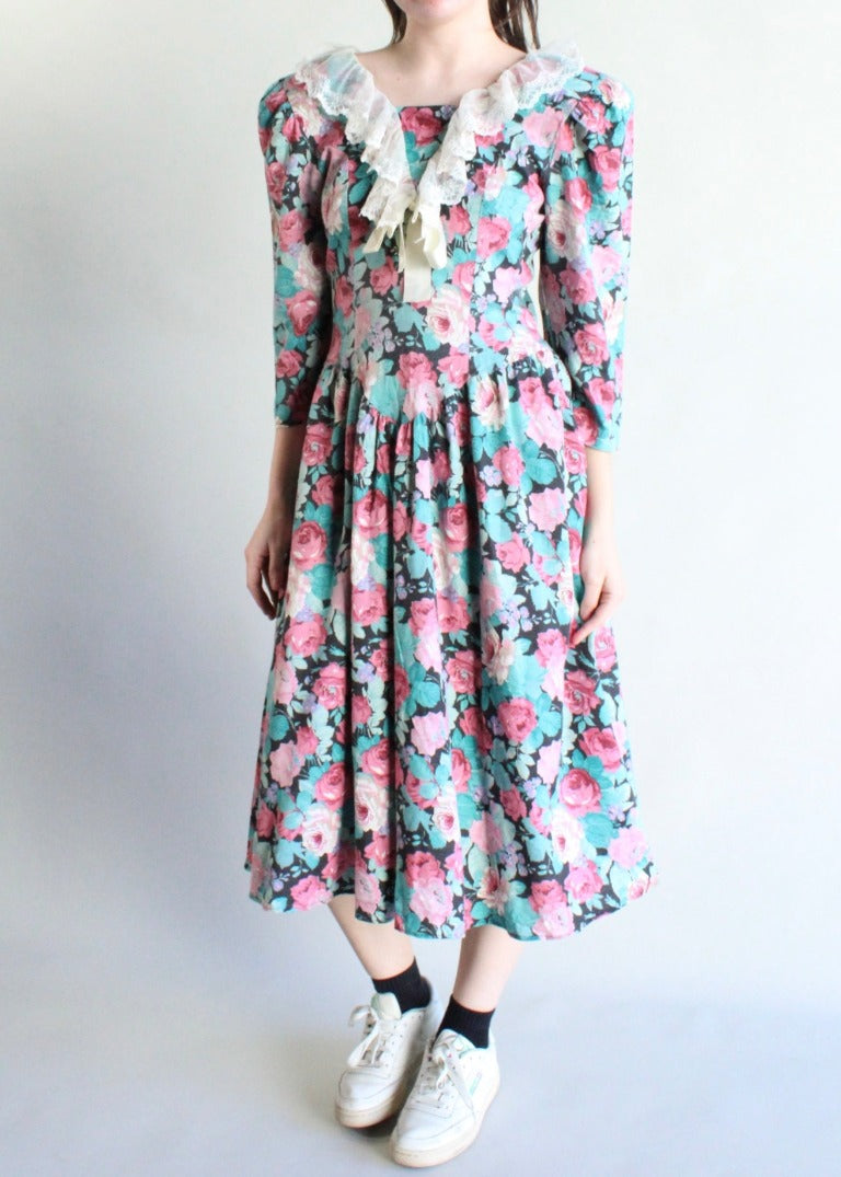 Vintage Floral Dress D0461
